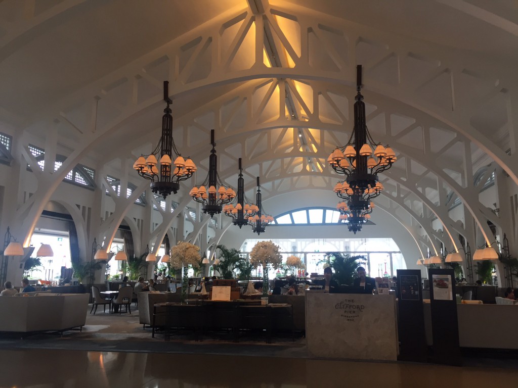 Fullerton Bay Hotel: Wo Singapurs Clifford Pier weiterlebt. (c) Pohl