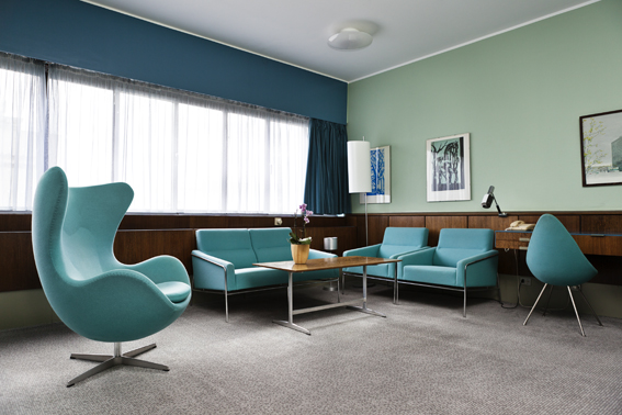 Das Design gewordene Zimmer: Die Jacobsen-Suite 606 im Radisson Blu Royal Hotel ist bis heute im Stile der ersten Entwürfe eingerichtet. (c) Radisson Blu